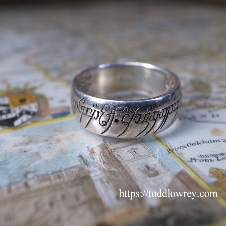 世界を支配する一つの指輪 / Vintage Silver Ring 