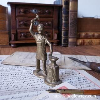 ΤҤ˾֥åߥ / Vintage Brass Blacksmith Figure 