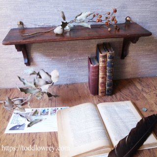 ミニマムな英国アンティーク家具 / Antique Oak Wall Shelf