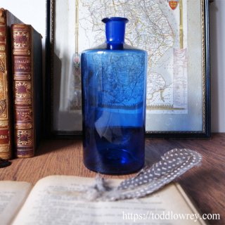 Ĥ󤤥ܥȥ򰦤Ǥ / Antique Large Blue Bottle
