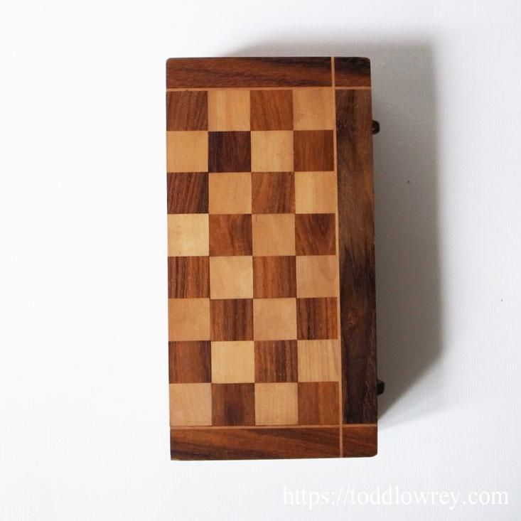 チェスは人生を費やすのに十分美しい / Vintage Portable Wooden チェスは人生を費やすのに十分美しい / Vintage Portable Wooden