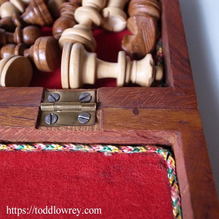 チェスは人生を費やすのに十分美しい / Vintage Portable Wooden