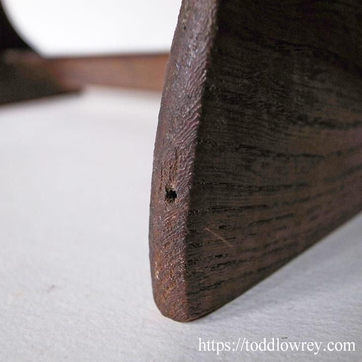 カーヴィングを堪能する書見台 / Antique Victorian Carved Book