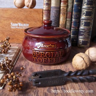 甘い記憶が詰まったトフィーポット / Vintage Toffee Pot Thorntons