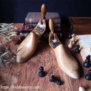 ɥΥӥݡ塼᡼/ Antique Pair of Wooden Shoe Trees 