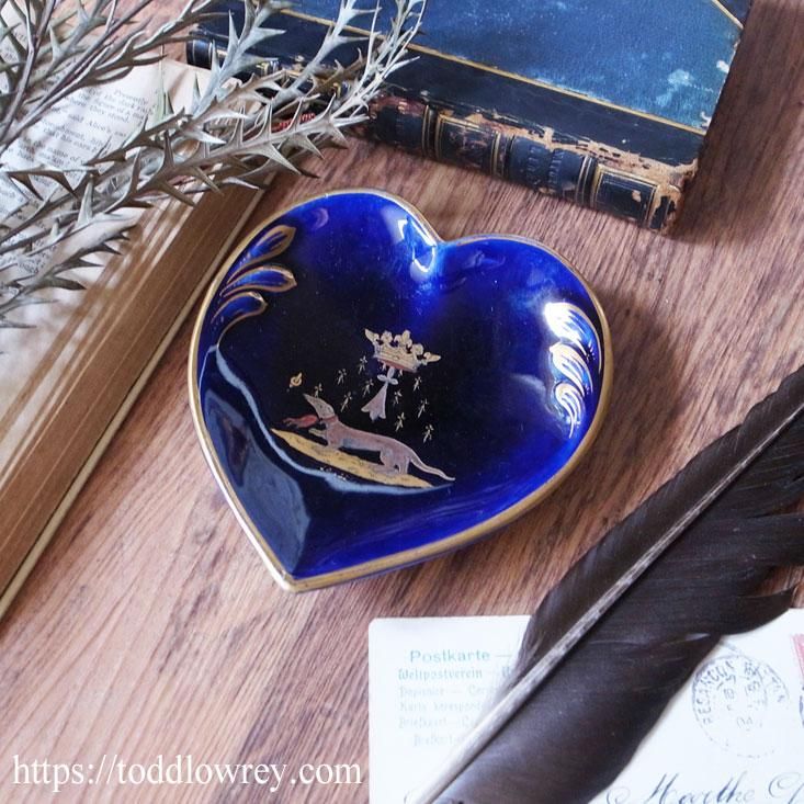 聖杯 情熱 そしてオコジョ Antique Heart Shape Pin Dish Hermine Todd Lowrey Antiques 聖杯 情熱 そしてオコジョ Antique Heart Shape Pin Dish Hermine Todd Lowrey Antiques