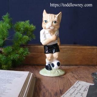 եɤȴɥ֥ǭ / Vintage BESWICK Football Cat Figure 