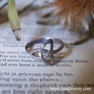 Vintage Sterling Silver Triquetra Ring