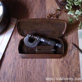 ߥΰ㤤õῴ / Vintage Micrometer by Moore & Wright (Sheffield) Ltd