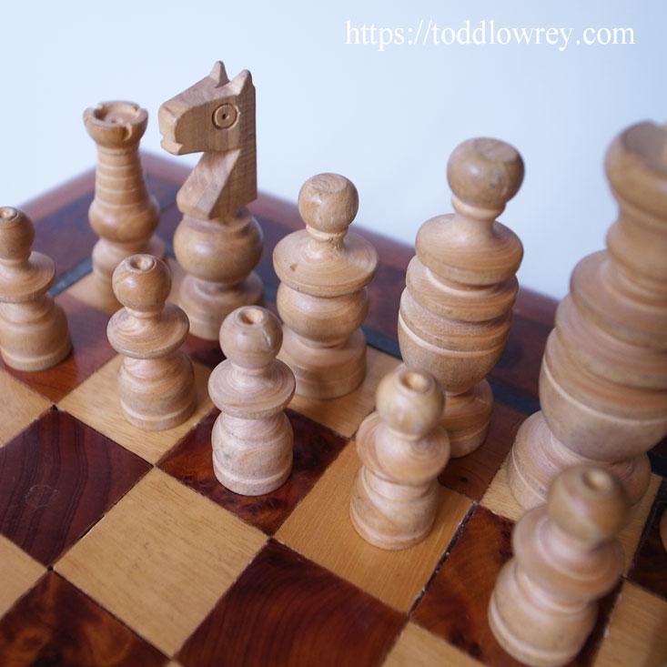 薔薇の木箱のチェスセット / Vintage Regency Style Chessmen 薔薇の木箱のチェスセット / Vintage Regency Style Chessmen