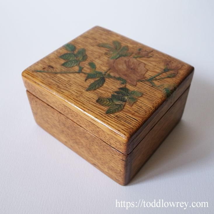 薔薇の木箱のチェスセット / Vintage Regency Style Chessmen 薔薇の木箱のチェスセット / Vintage Regency Style Chessmen