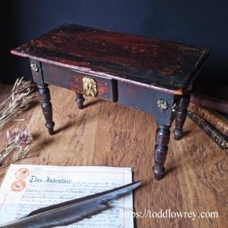 Ťʥץƥԡ/ Antique VictorianMiniature Table with Drawer