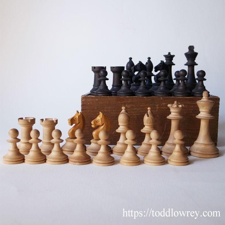 人生の側の責任 Antique Stanton Style Chessmen With Box Todd Lowrey Antiques 人生の側の責任 Antique Stanton Style Chessmen With Box Todd Lowrey Antiques