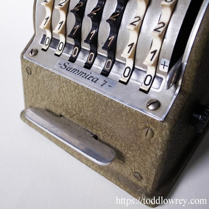 歯車の電卓でスローライフしよう / Antique West German Desktop