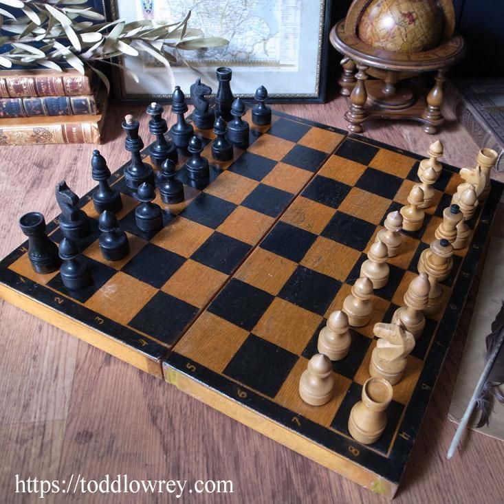 チェスはなによりもまず芸術 / Vintage Russian Portable Wooden チェスはなによりもまず芸術 / Vintage Russian Portable Wooden