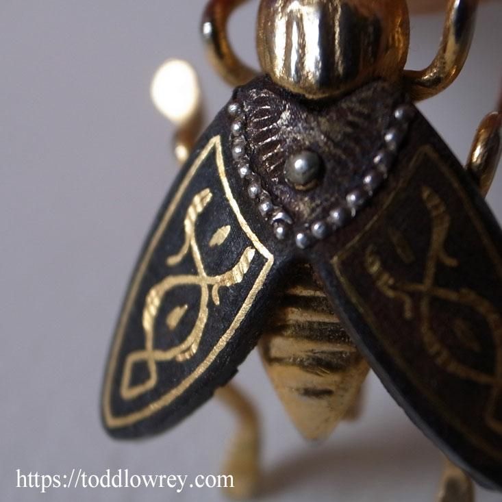 ダマスキナードを纏う蠅の王 / Vintage Damasquinado Fly Brooch ダマスキナードを纏う蠅の王 / Vintage Damasquinado Fly Brooch