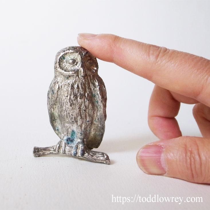 女神アテナの使いを愛でる / Vintage Metal Owl Figure - Todd Lowrey