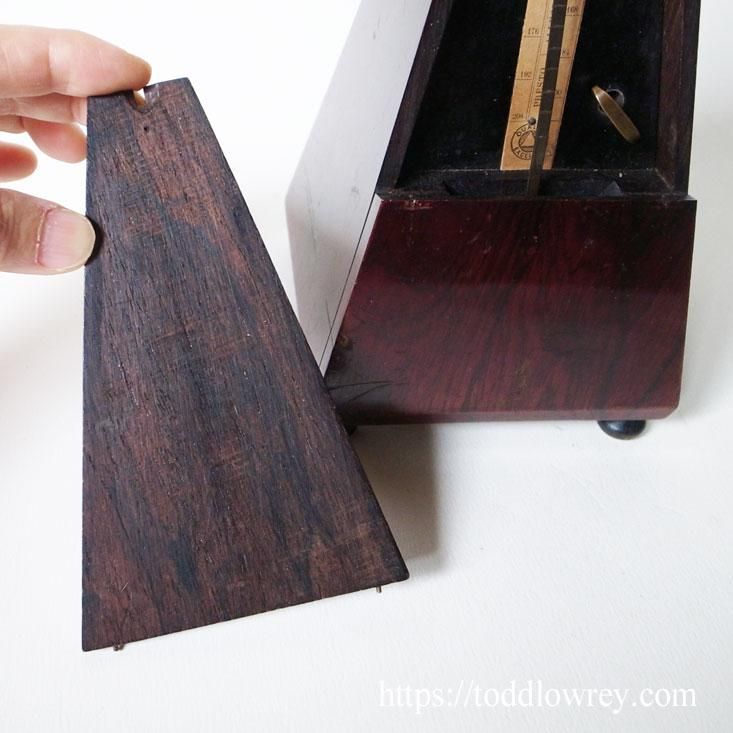 薔薇香る材で仕立てられた古き拍子器 / Antique Maelzel