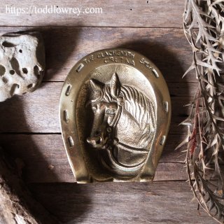 馬の脚が運んでくる幸運/ Antique Brass Horse Shoe Pin Dish