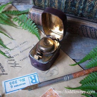 英国紳士のポケット筆記具 / Antique Victorian Portable Inkwell