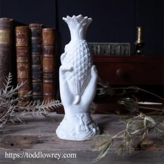 ٤ȸϤβ̼¤Ϥ򤤼 / Antique White Parian Hand Vase