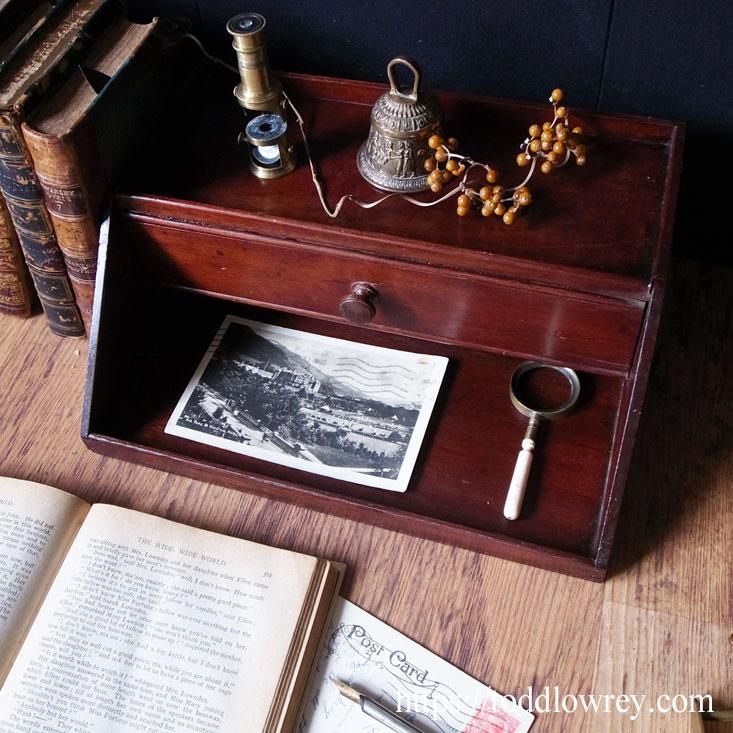 デスク周りを整える小道具 / Antique Mahogany Desk Tidy - Todd