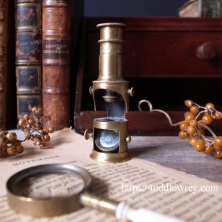 ٤ʤΤ򸲤ˤ /Antique Brass Drum Field Microscope
