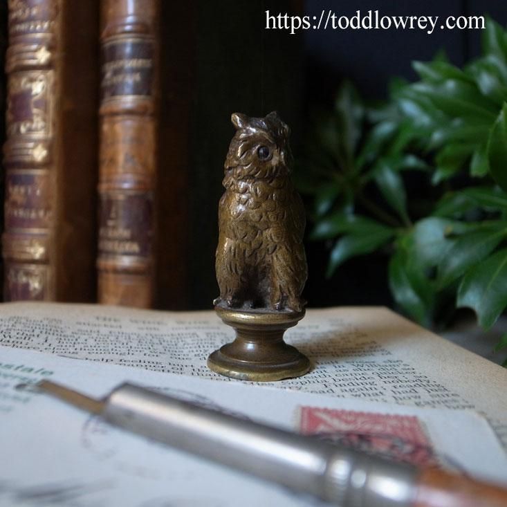勇気と強さを象徴する鳥 / Antique Victorian Owl Sealing Stamp