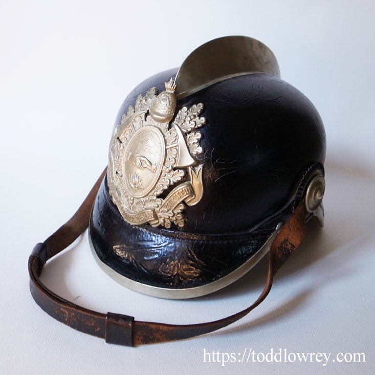 神の誉れとなり隣人の守りとならん / Antique German Fireman's Helmet - Todd Lowrey Antiques