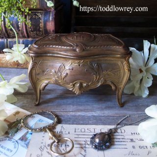 愛しい女性のための宝石箱 / Antique Gilt Bronze Coffret a Bijoux