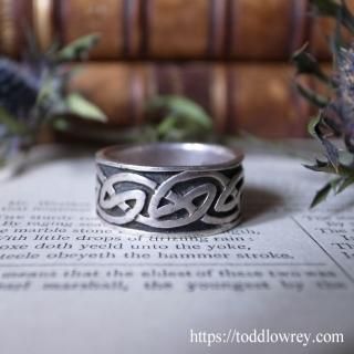 ̵¤Ϣʤ򴶤λ/ Vintage Sterling Silver Celtic Ring