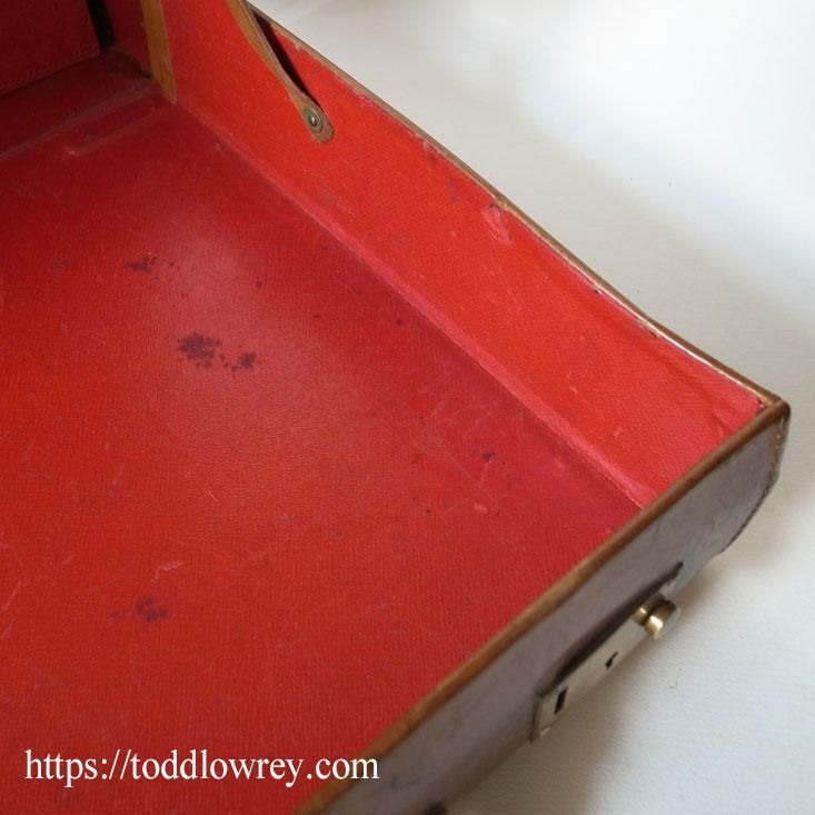 WILD氏のアタッシェケース / Antique Leather Attache Case with