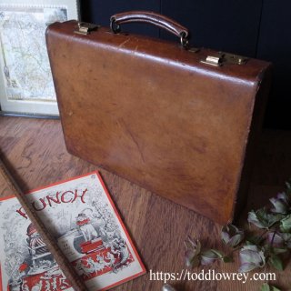 WILDΥå / Antique Leather Attache Case with Index Files to Innerlid by BIBBY & BARON Ltd