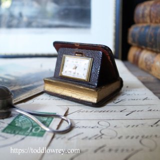 数寄を詰め込んだスイスの豆本時計 / Antique Miniature Leather Book Style Pocket Watch