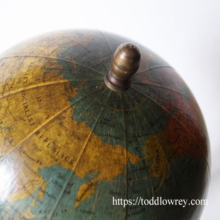 時間と空間を貴方の手に / Antique Library Globe by George Philip