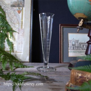 すらりとクールな実験器具 / Vintage Major Glass