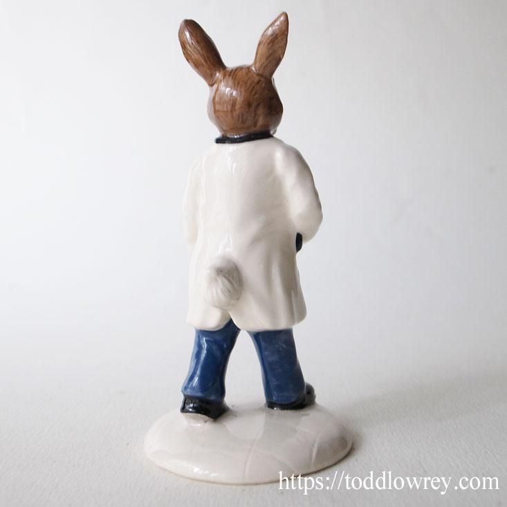 うさぎドクターにお任せを / Vintage Royal Doulton 