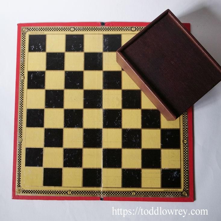 チェスはバイオレンスなスポーツ / Antique Staunton Chessmen