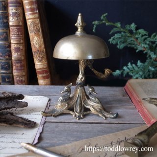 1880年8月27日の孔雀 / Antique Victorian Brass Reception Bell Peacock Motif