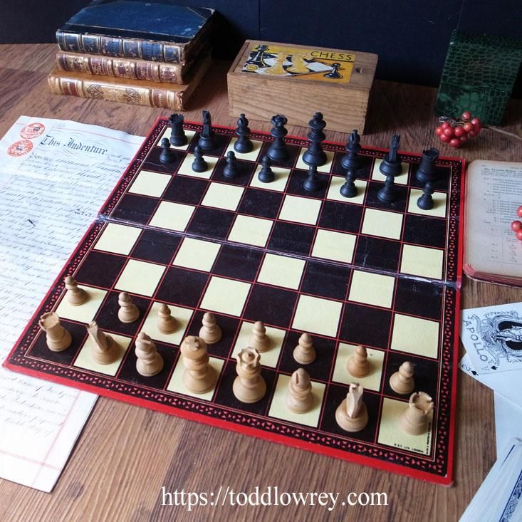 チェスの本質とは何か / Antique Staunton Chessmen & Folding チェスの本質とは何か / Antique Staunton Chessmen & Folding