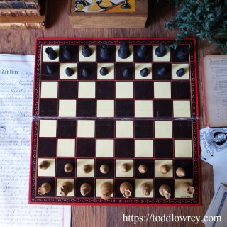 ܼȤϲ / Antique Staunton Chessmen & Folding Board by K & C LTD LONDON