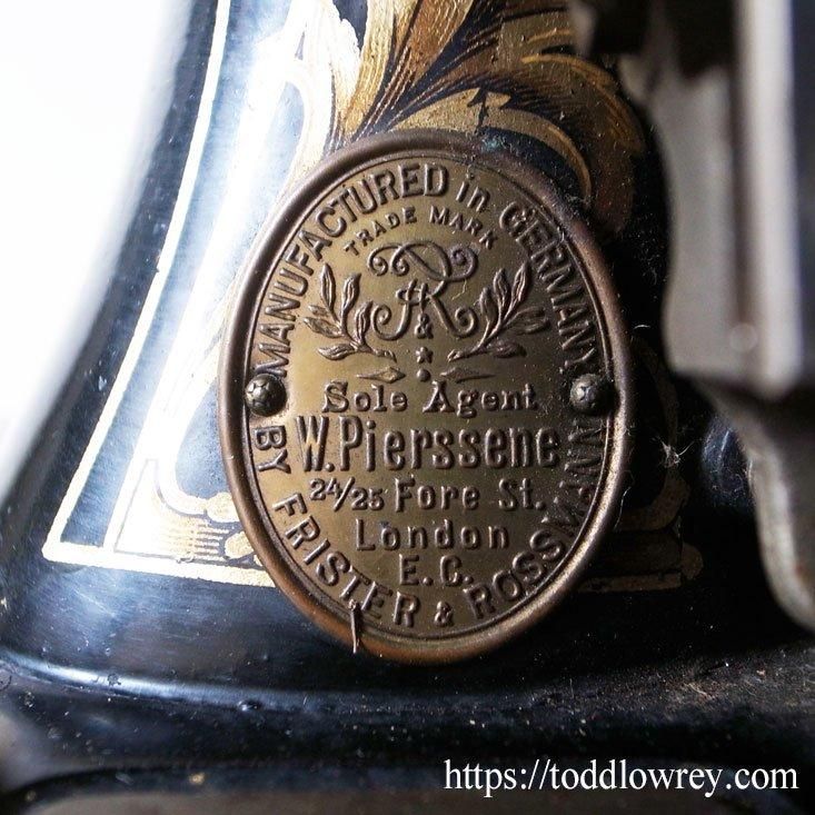 アンティーク　ハンドペイント　トラクター 耽美なソーイングマシンを堪能する / Antique Hand Crank