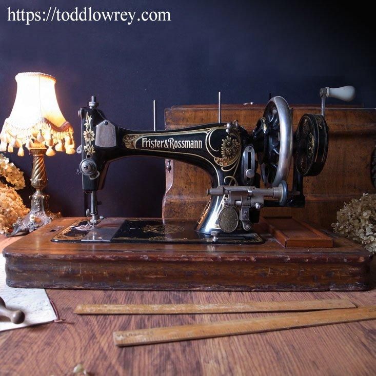 アンティーク　ハンドペイント　トラクター 耽美なソーイングマシンを堪能する / Antique Hand Crank