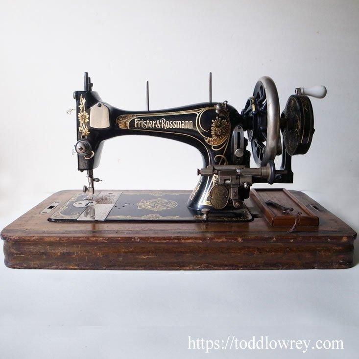 アンティーク　ハンドペイント　トラクター 耽美なソーイングマシンを堪能する / Antique Hand Crank