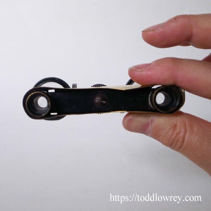 ミニマムで繊細なフランスのツール / Antique Folding Opera Glasses