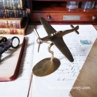 ߹Ʈ򰦤Ǥ / Vintage Brass Desk Top Aircraft Model
