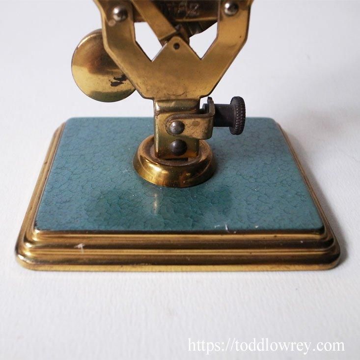 レタースケールの父の想いを継いで / Antique German Table レタースケールの父の想いを継いで / Antique German Table