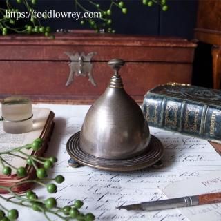 ̪˪˹줿 / Antique Victorian Brass Beehive Table Bell