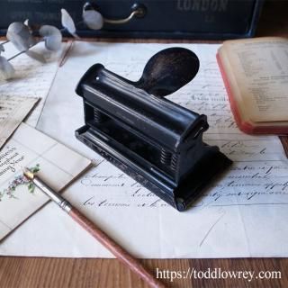 ķѥɤȤ/ Vintage Three Hole Punch