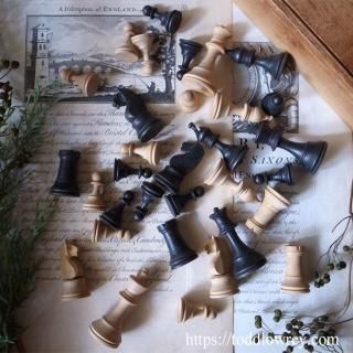 ꤬ʤеϤʤ / Antique Stanton Style Chessmen with Box